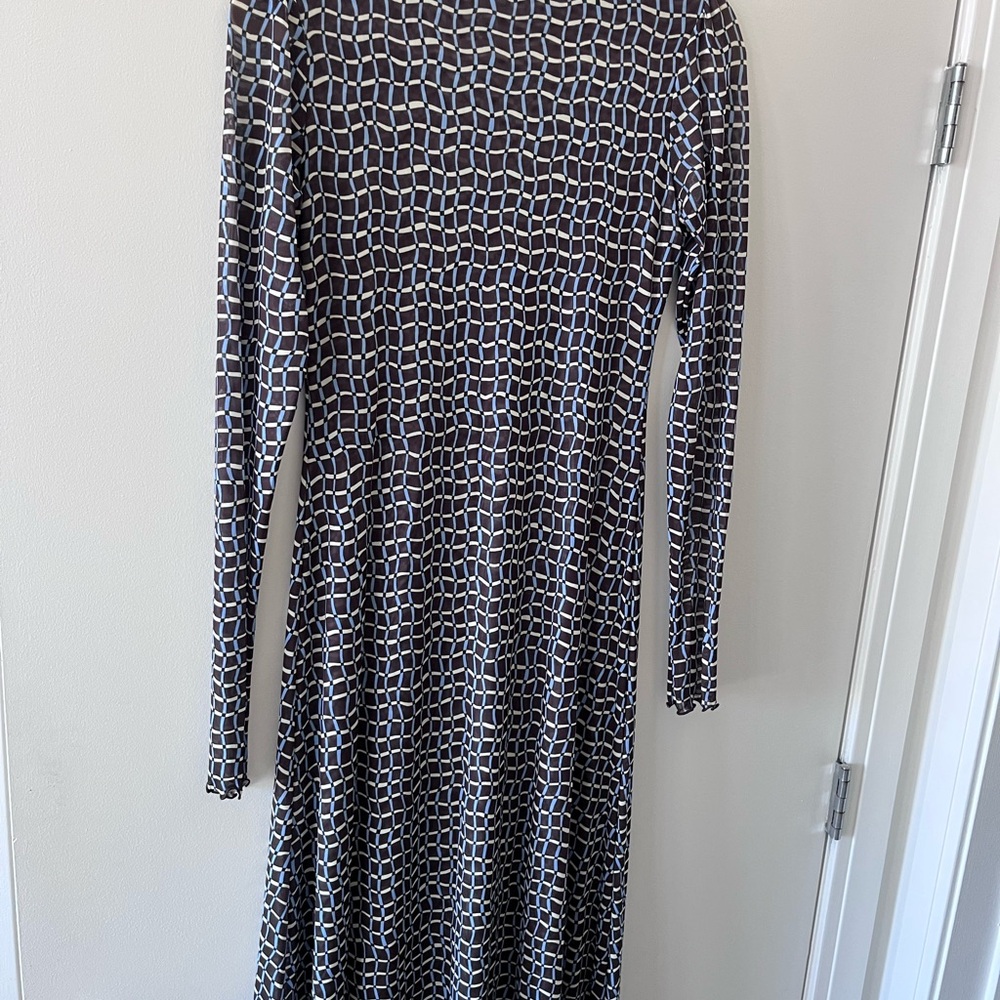 RESA Black & White Long Sleeve Geometric Midi Dress